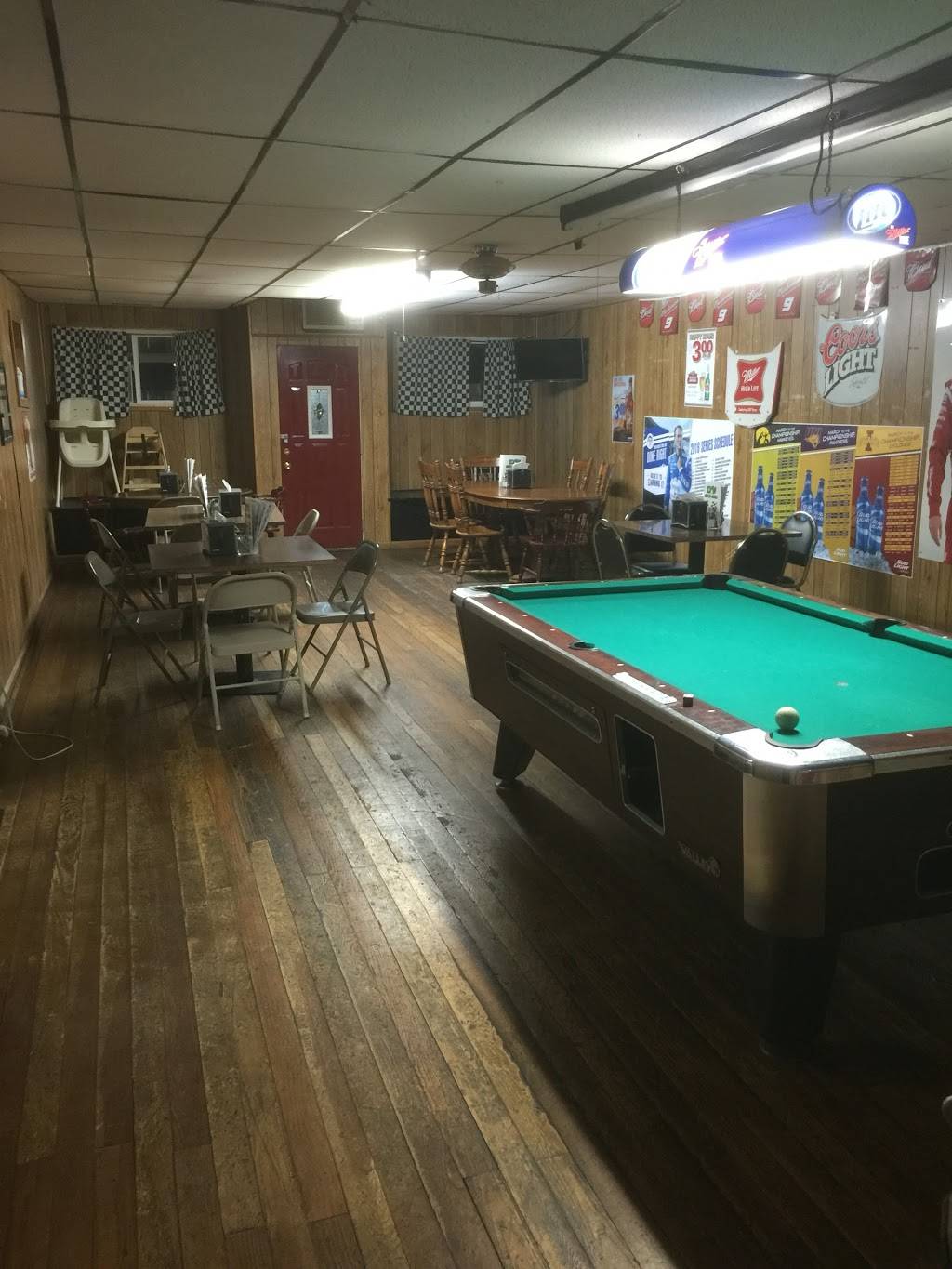 TJs Bar & Grill | restaurant | 123 E Traer St, Greene, IA 50636, USA | 6418164214 OR +1 641-816-4214