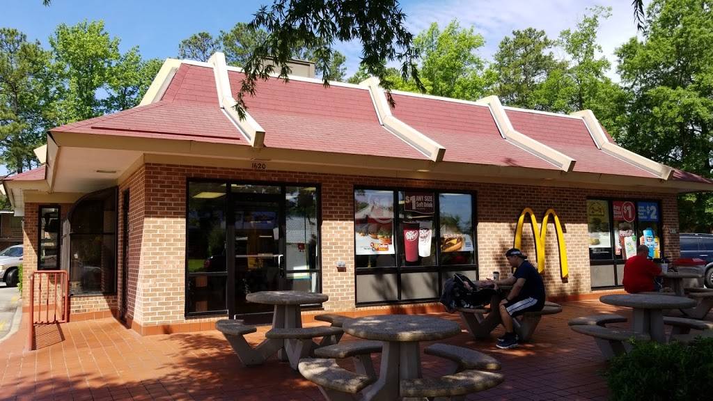 McDonalds | cafe | 1620 Richmond Rd, Williamsburg, VA 23185, USA | 7572202026 OR +1 757-220-2026