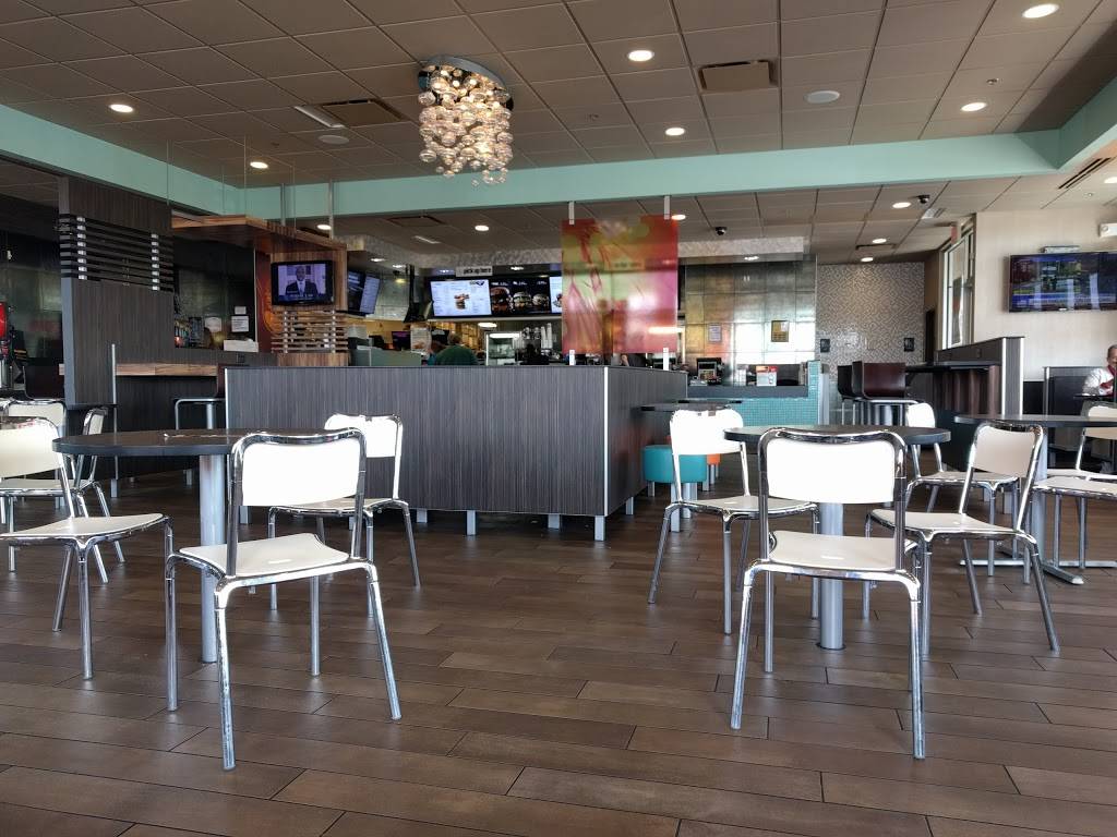 McDonalds | cafe | 1300 W Pleasant Valley Rd, Parma, OH 44134, USA | 4408866688 OR +1 440-886-6688