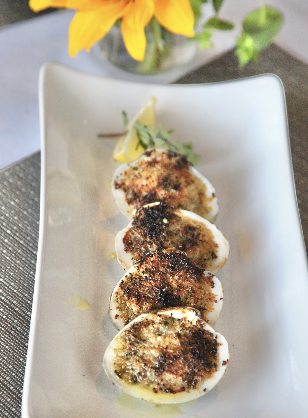 Emilia | restaurant | 195 Brower Ave, Rockville Centre, NY 11570, USA | 5165362018 OR +1 516-536-2018