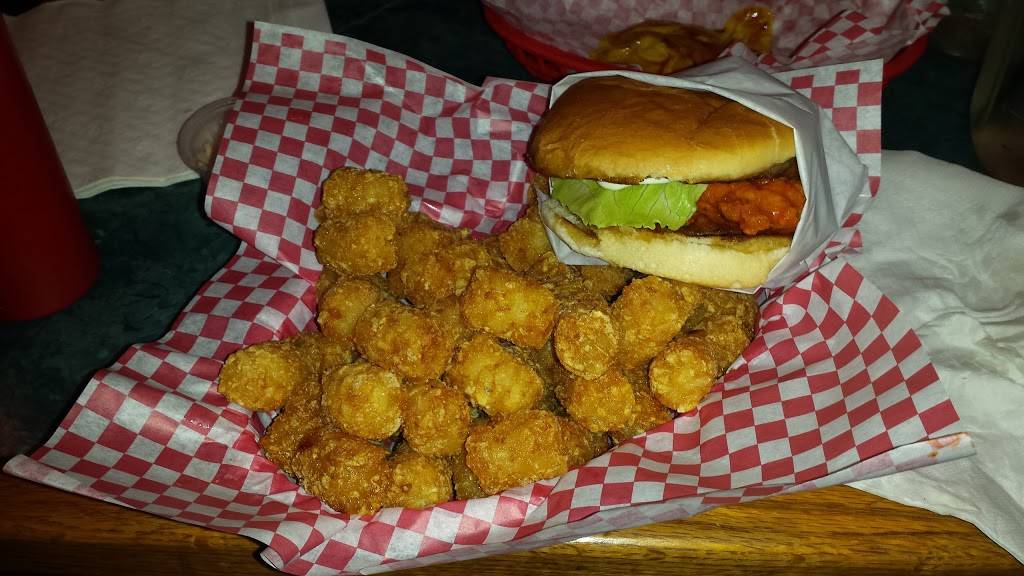 Daisy Dukes & Cowboy Boots | restaurant | 21476 US-50, Sedalia, MO 65301, USA | 6608265500 OR +1 660-826-5500