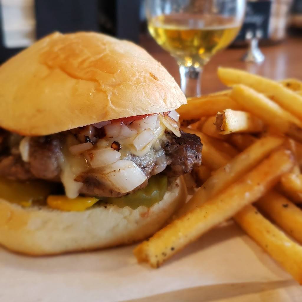 Effinghams Coal Fired Pizza and Taphouse | restaurant | 202 High St, Farmville, VA 23901, USA | 4346581400 OR +1 434-658-1400