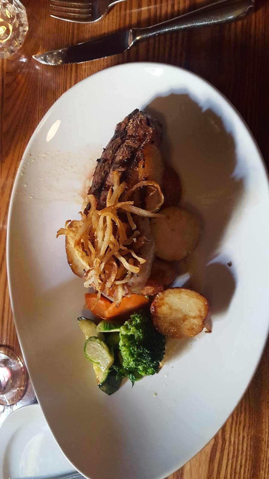 Take Five Bistro | restaurant | 1068 Erie Stree, Windsor, ON N9A 3Z2, Canada | 5199622991 OR +1 519-962-2991