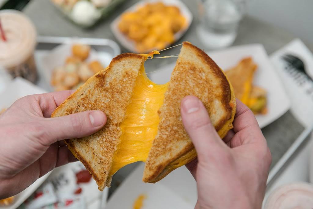 Melt Shop | restaurant | 498 Red Apple Court Suite FC-9, Central Valley, NY 10917, USA | 8452171500 OR +1 845-217-1500