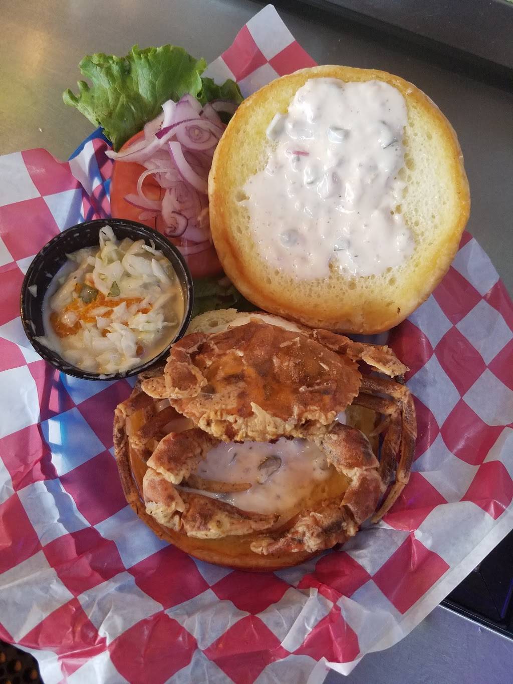 Sand Bar and Island Grill | restaurant | 9580, 3101 E Lake Shore Dr, Twin Lakes, WI 53181, USA | 2628779500 OR +1 262-877-9500