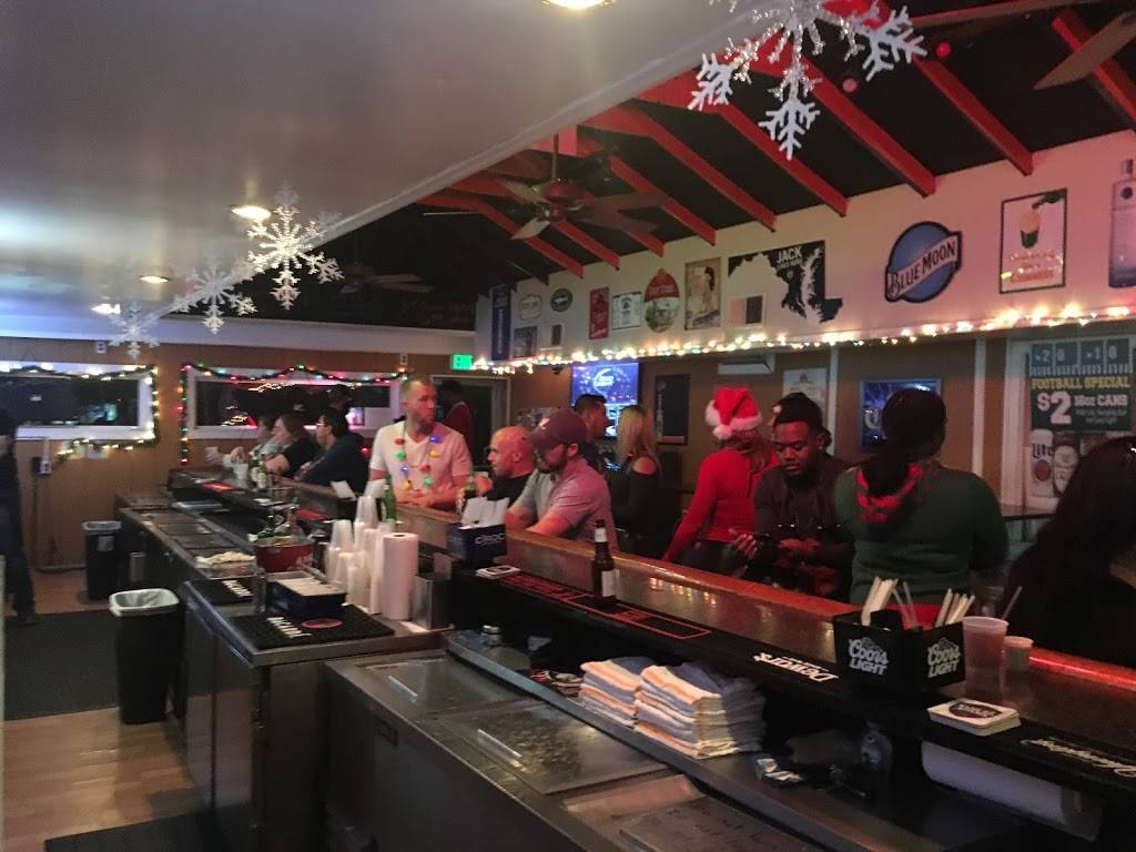 Colonial Inn | night club | 15102 Hanover Pike, Upperco, MD 21155, USA | 4104495111 OR +1 410-449-5111