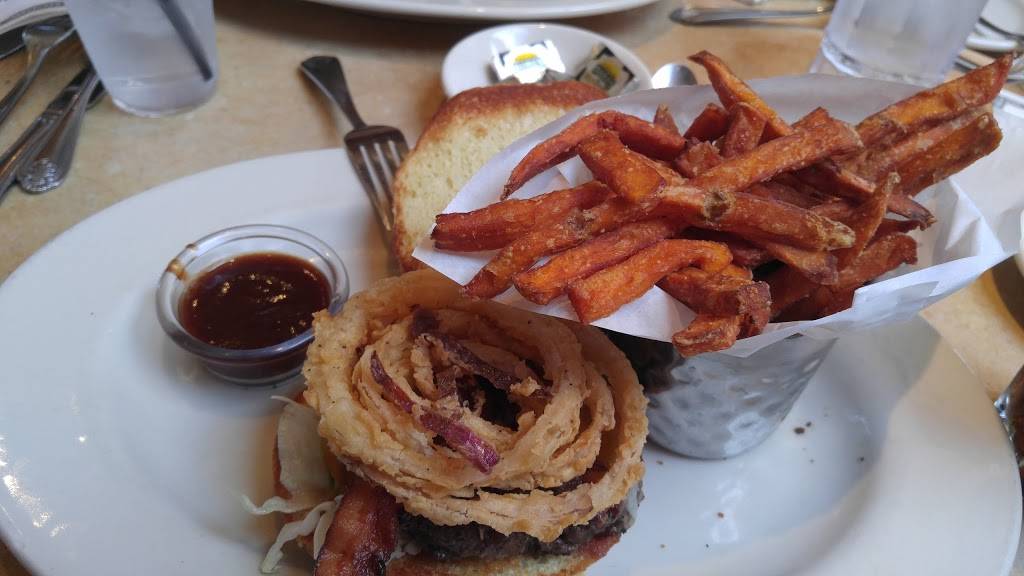 The Cheesecake Factory | restaurant | 4999 Old Orchard Shopping Center, Skokie, IL 60077, USA | 8473298077 OR +1 847-329-8077