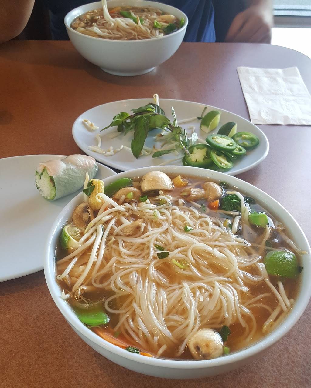 Donut Bistro | bakery | 465 S Meadows Pkwy # 21, Reno, NV 89521, USA | 7758534009 OR +1 775-853-4009