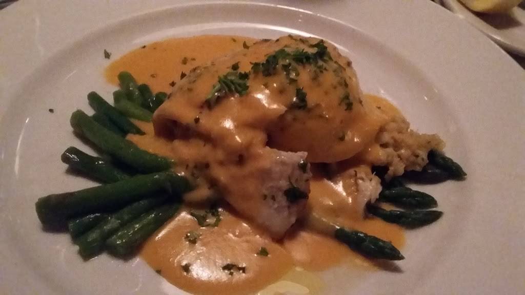 Charley Browns Restaurant | restaurant | 1675 Penfield Rd, Rochester, NY 14625, USA | 5853859202 OR +1 585-385-9202