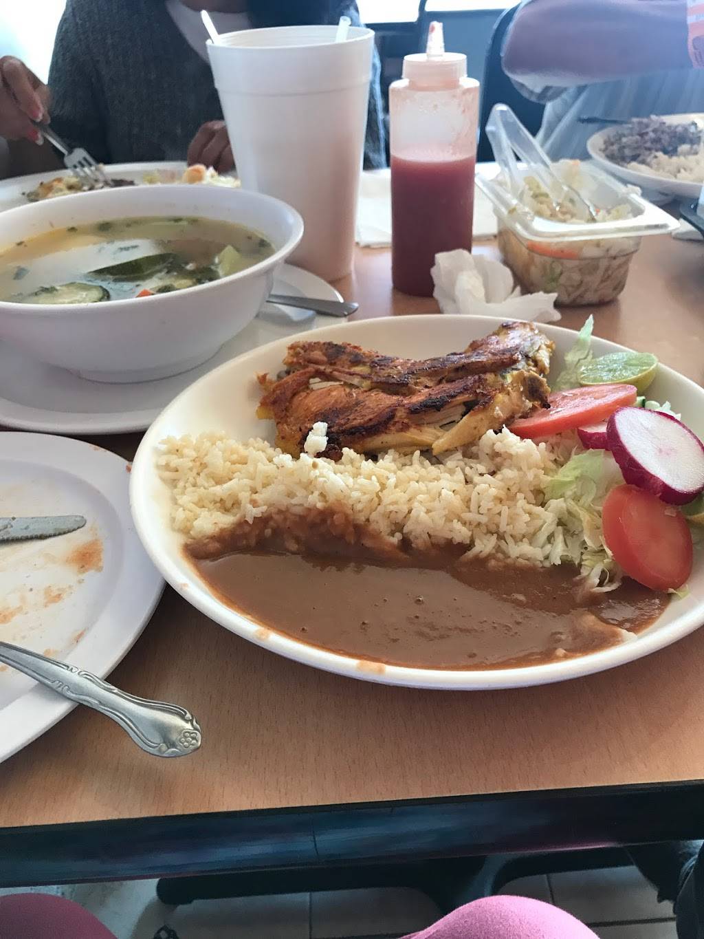 El Buen Sabor Pupusas | restaurant | 3537 Martin Luther King Jr Blvd, Lynwood, CA 90262, USA | 3235691355 OR +1 323-569-1355