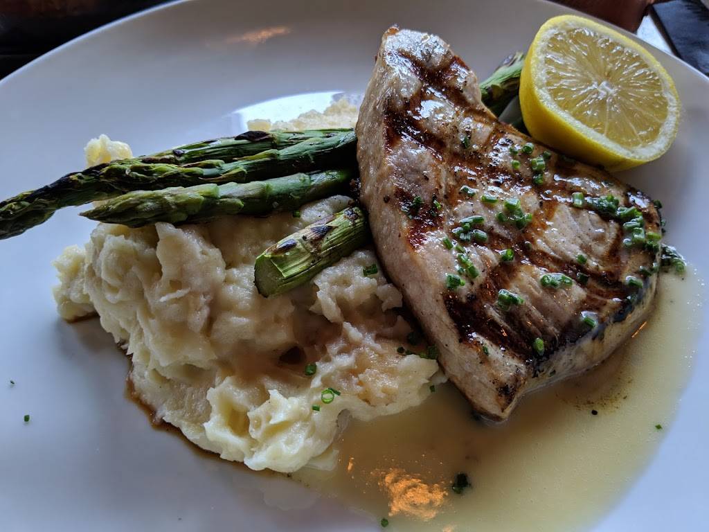 Pearl Tavern | restaurant | 1672 NW Chipman Rd, Lees Summit, MO 64081, USA | 8163471986 OR +1 816-347-1986