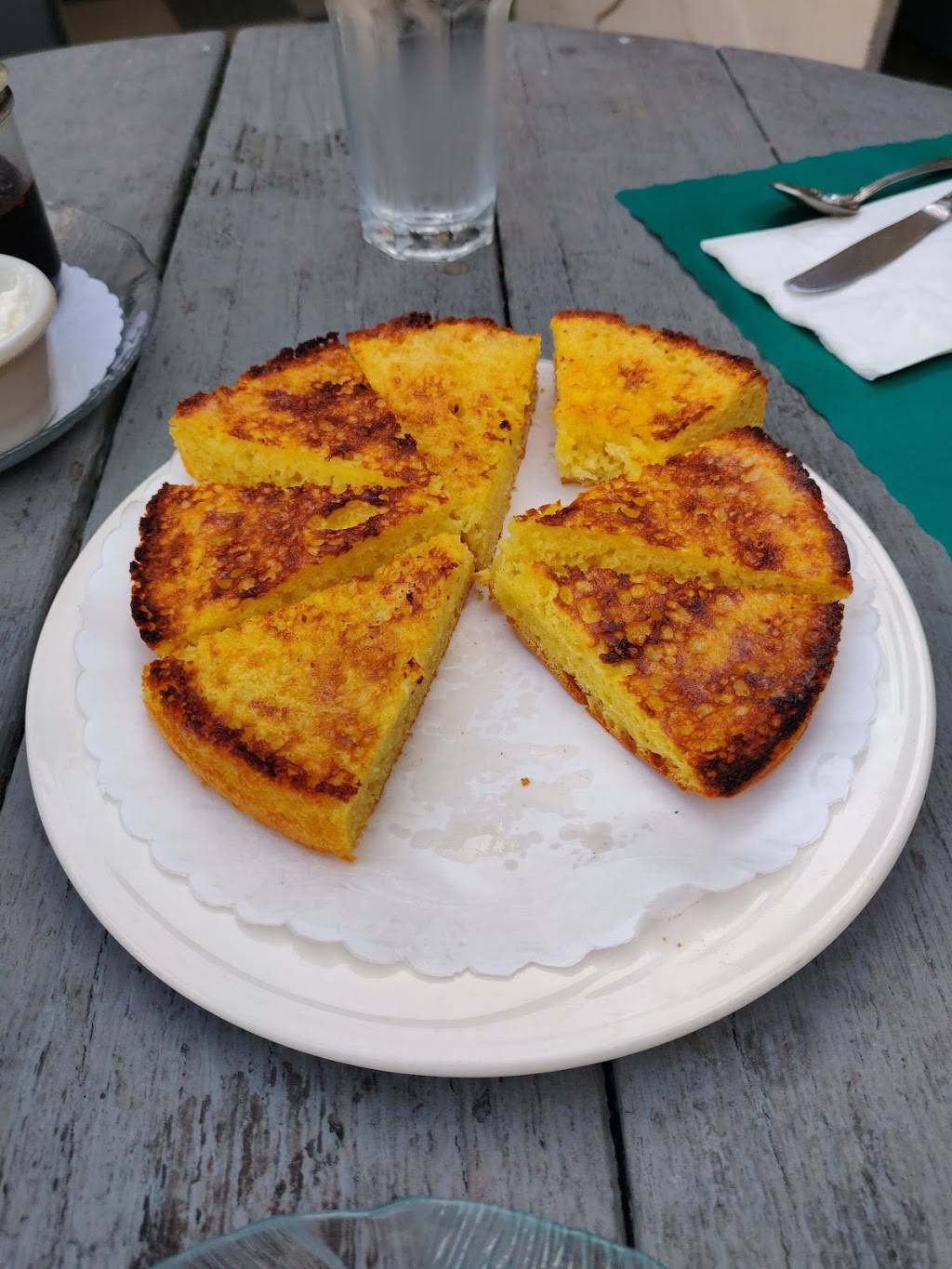 Tuck Box | restaurant | Dolores St, Carmel-By-The-Sea, CA 93923, USA | 8316246365 OR +1 831-624-6365