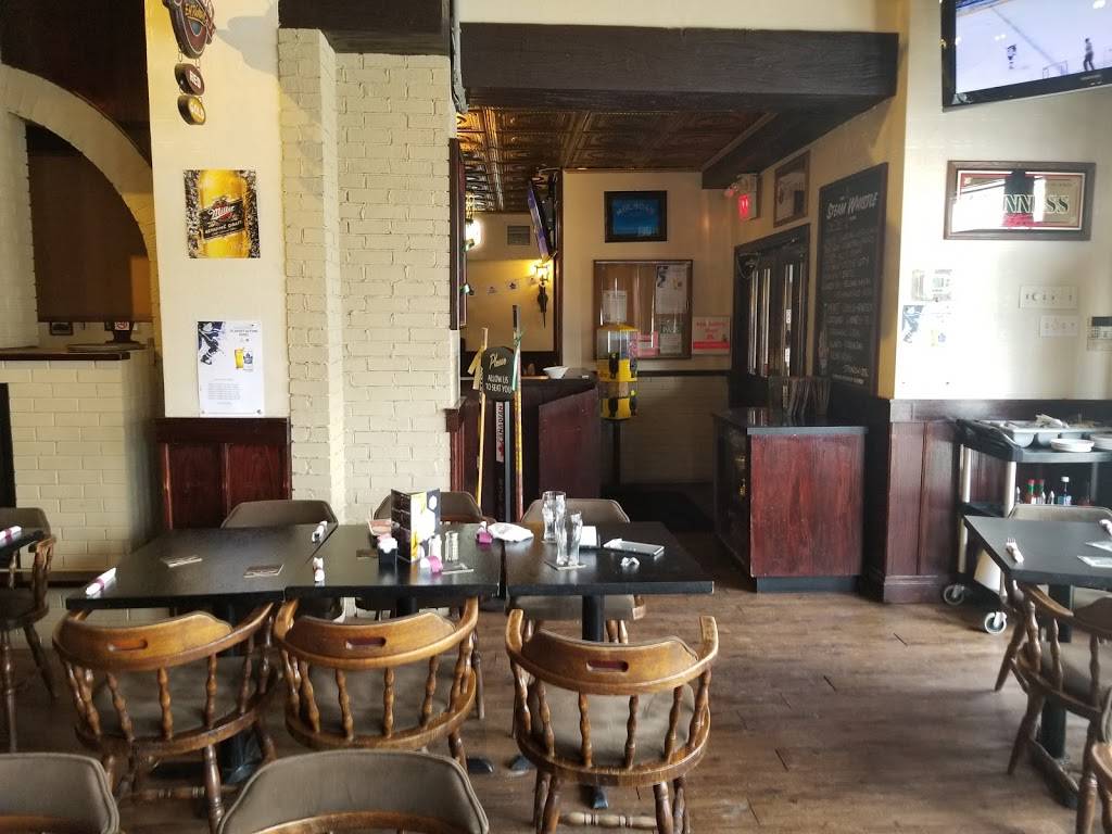 The Leaside Pub | restaurant | 190 Laird Dr, East York, ON M4G 3W2, Canada | 4164678682 OR +1 416-467-8682