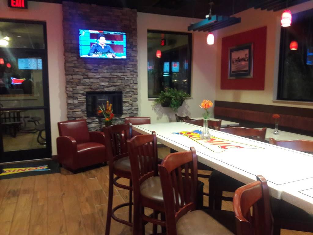 Sonic Drive-In | restaurant | 303 E Montgomery Crossroads, Savannah, GA 31406, USA | 9129210303 OR +1 912-921-0303