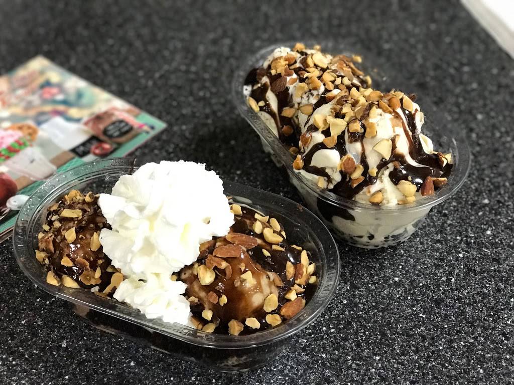 Braums Ice Cream & Burger Restaurant | restaurant | 2922 W University Dr, Denton, TX 76201, USA | 9405661634 OR +1 940-566-1634