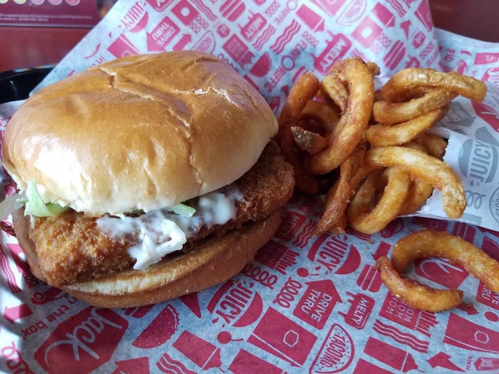 Jack in the Box | restaurant | 9805 Watson Rd, St. Louis, MO 63126, USA | 3149650363 OR +1 314-965-0363
