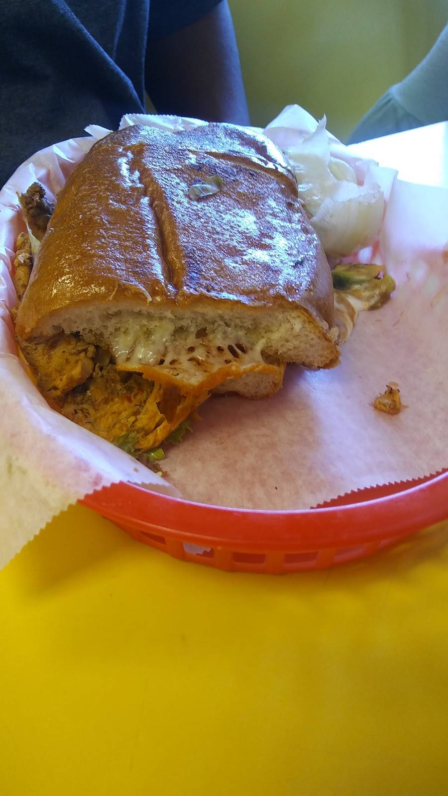 Taqueria El Favorito | restaurant | 565 Sebastopol Rd, Santa Rosa, CA 95407, USA | 7075267444 OR +1 707-526-7444