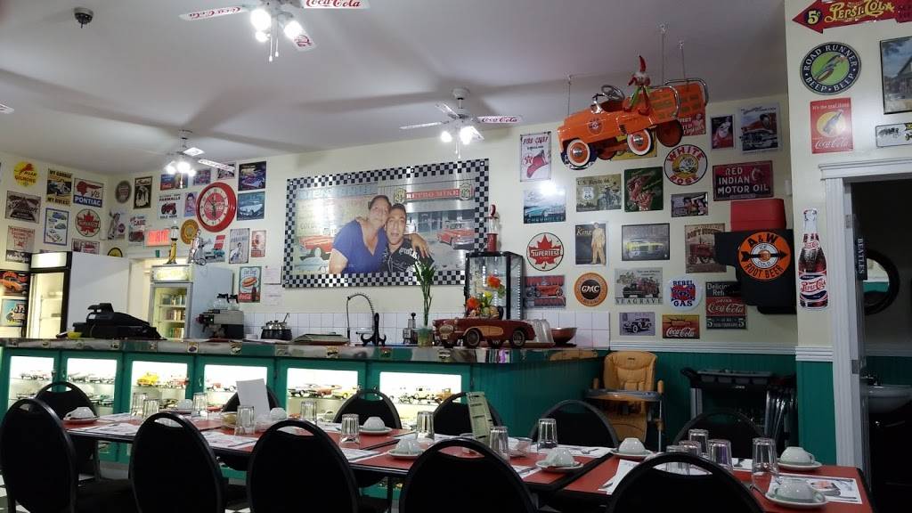 Restaurant Retro Mike | restaurant | 983 Route des Blés dOr, Sainte-Marie-de-Blandford, QC G0X 2W0, Canada | 8192832080 OR +1 819-283-2080