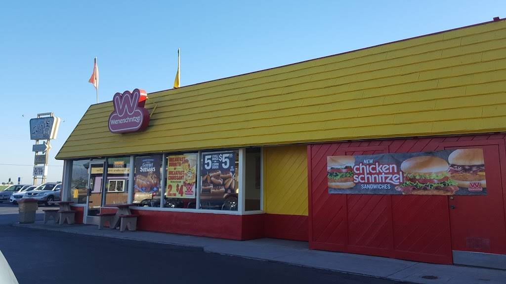 Wienerschnitzel | restaurant | 1346 S Main St, Salinas, CA 93901, USA | 8317544433 OR +1 831-754-4433