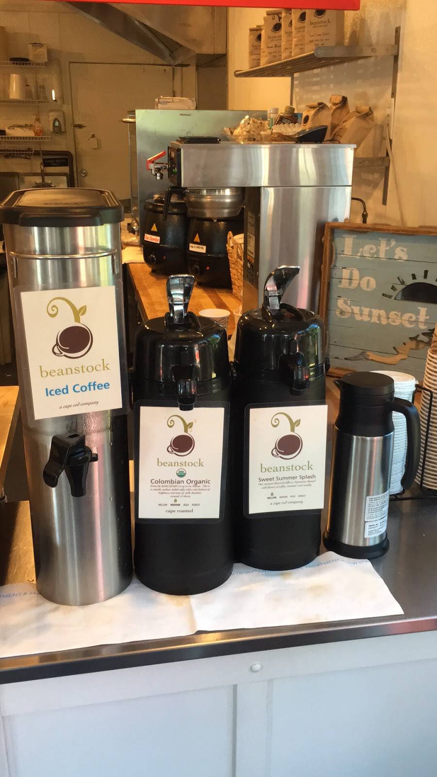 Box Lunch Truro | restaurant | 300 US-6, Truro, MA 02666, USA | 5084874545 OR +1 508-487-4545