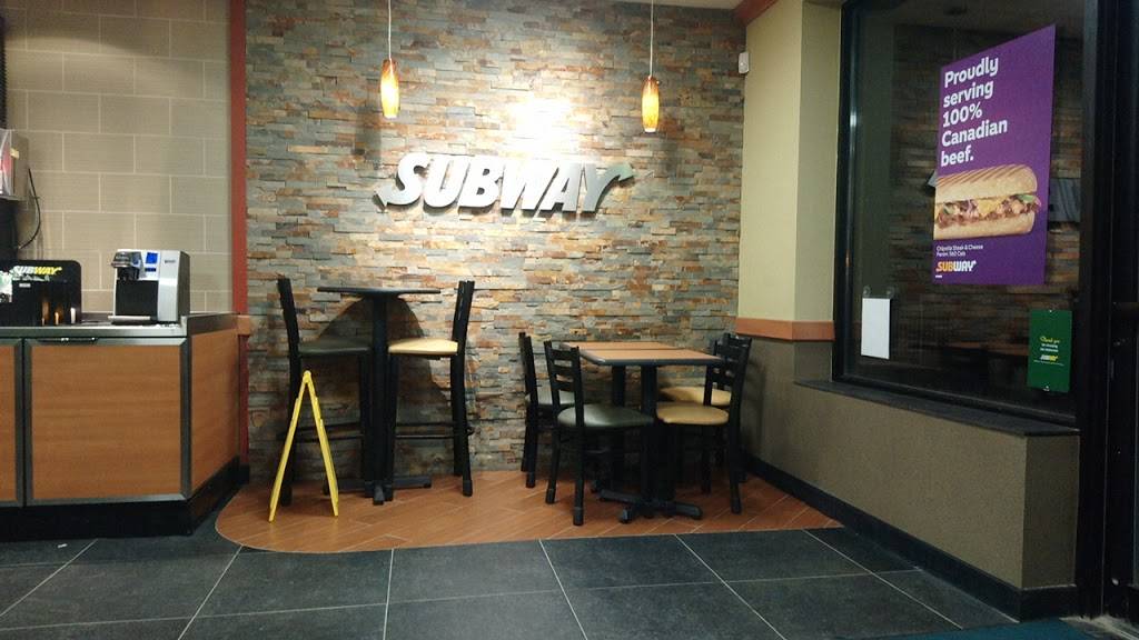 Subway | restaurant | Sharon Plaza, 19101 Leslie St #4, Sharon, ON L0G 1V0, Canada | 9054787999 OR +1 905-478-7999