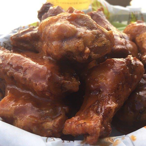 Shephards Tiki Beach Bar & Grill | restaurant | 619 S Gulfview Blvd, Clearwater Beach, FL 33767, USA | 7274425107 OR +1 727-442-5107