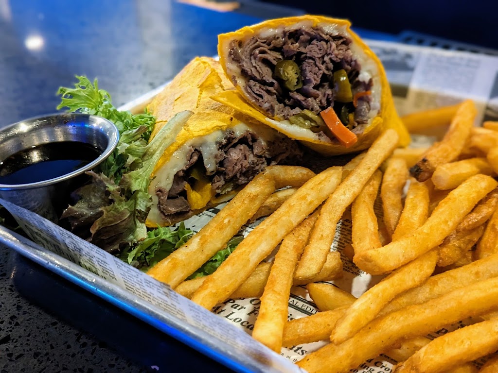 The Blackstone Bar and Grill | restaurant | 406 Cherry Ave, Rochelle, IL 61068, USA | 8155616617 OR +1 815-561-6617