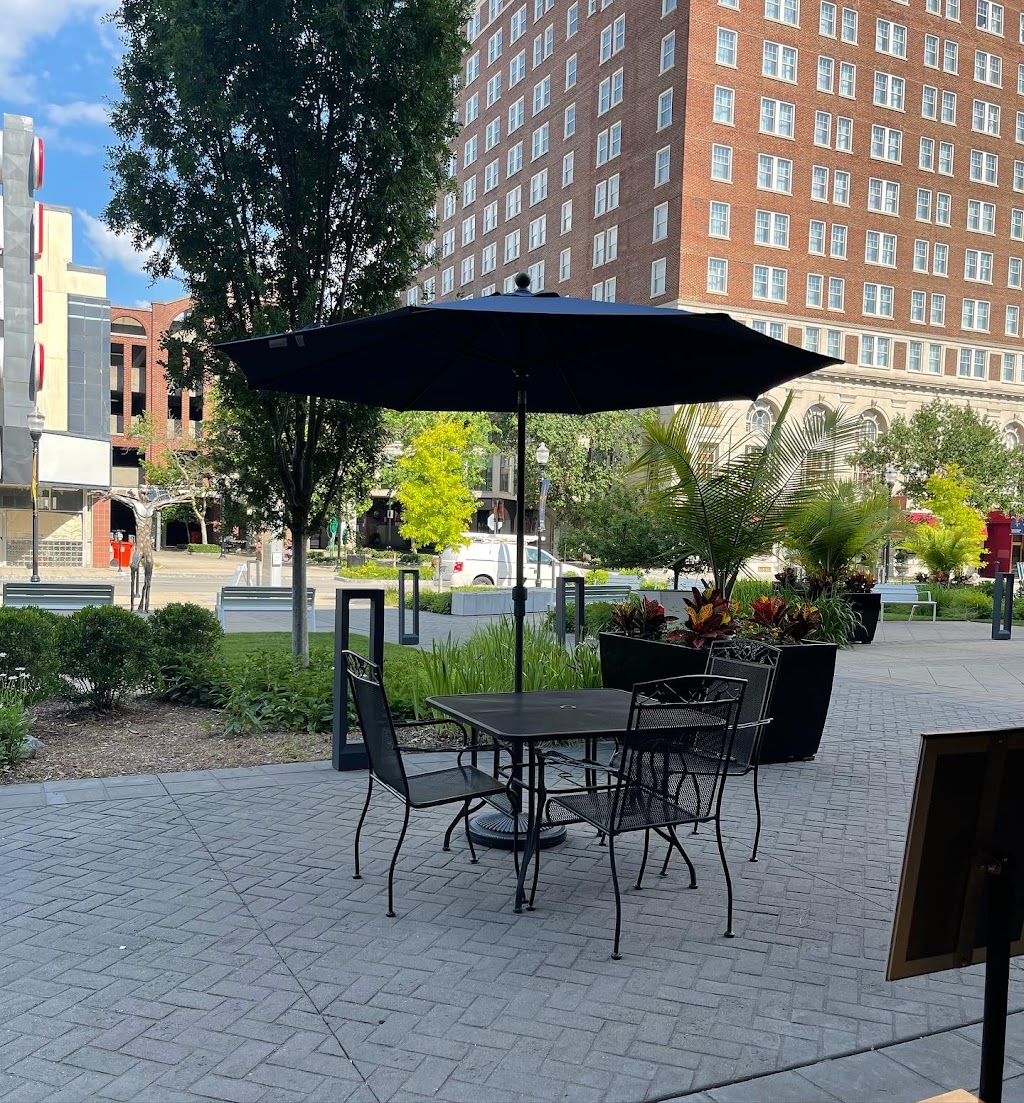 La Terraza on 4th Street | restaurant | 654 S 4th St, Louisville, KY 40202, USA | 5024096103 OR +1 502-409-6103