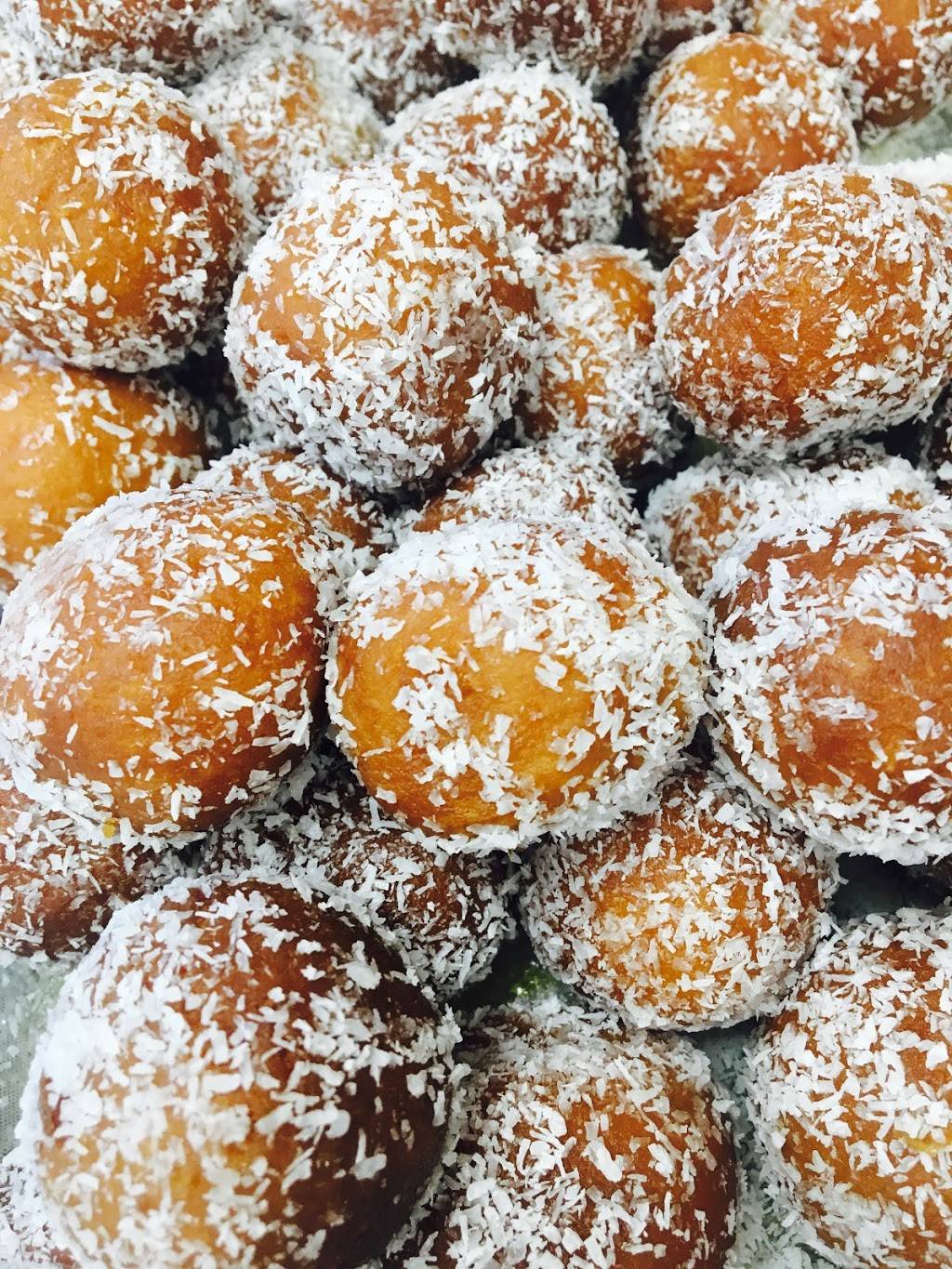 R K Sweets & Snacks | meal takeaway | 240-27 Braddock Ave, Queens, NY 11426, USA | 7183437789 OR +1 718-343-7789