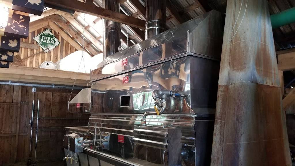 Crossroads Maple | restaurant | 33 Montgomery Rd, East Hardwick, VT 05836, USA | 8024732612 OR +1 802-473-2612