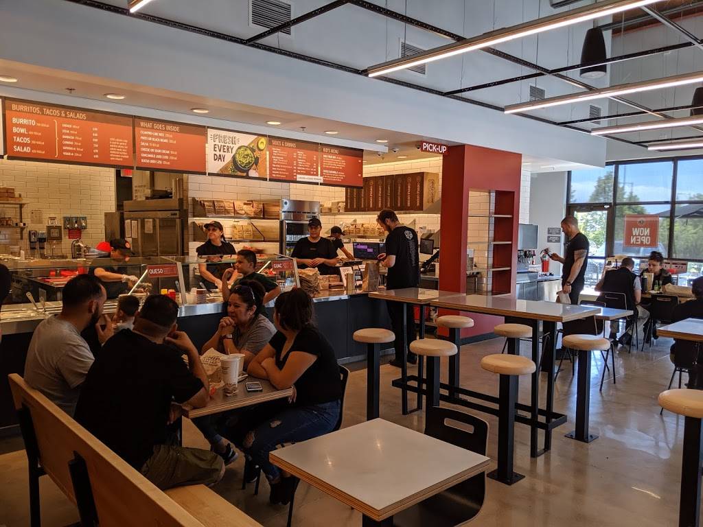 Chipotle Mexican Grill | restaurant | 7303 Federal Blvd #1, Westminster, CO 80030, USA | 3038725023 OR +1 303-872-5023