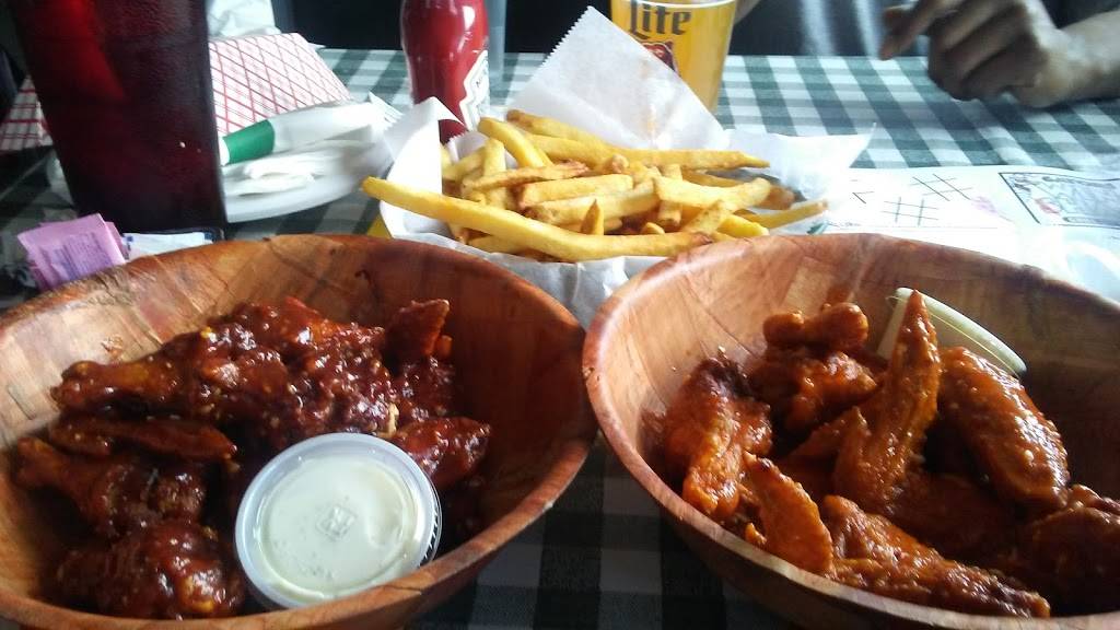 Gators Wing Shack Grill & Pizzeria | restaurant | 1719 N Rand Rd, Palatine, IL 60074, USA | 8477050555 OR +1 847-705-0555