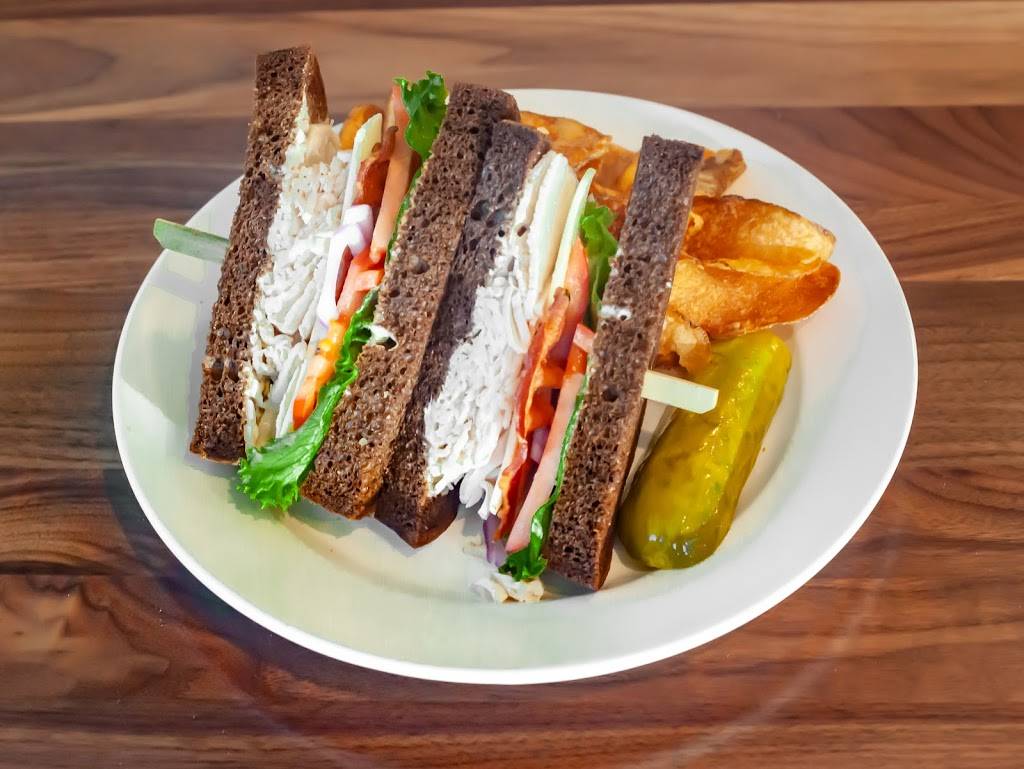 Orchard Creek Golf Course | restaurant | 1117 Meadowbrook Rd, Waynesboro, VA 22980, USA | 5409431131 OR +1 540-943-1131