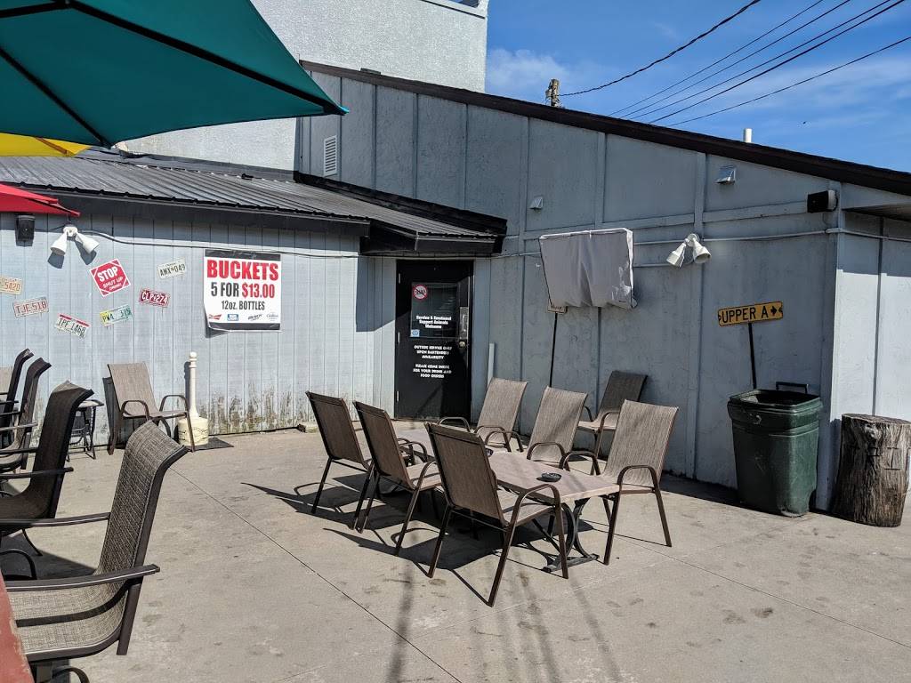 Road Trip Bar & Grill | restaurant | 217 Main St N #2714, Dover, MN 55929, USA | 5079325330 OR +1 507-932-5330