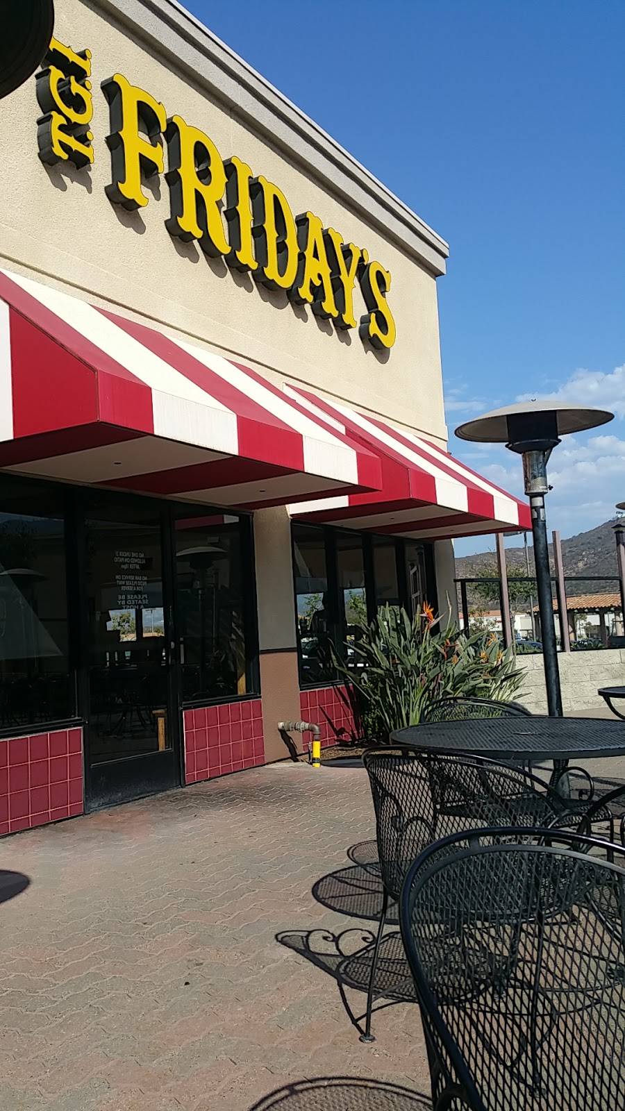 TGI Fridays | restaurant | 2991 Jamacha Road, El Cajon, CA 92019, USA | 6196707400 OR +1 619-670-7400