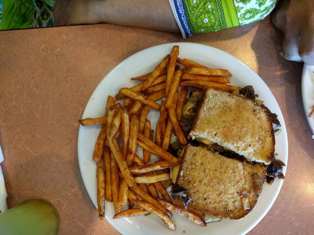 Dennys | restaurant | 1555 E F St, Oakdale, CA 95361, USA | 2098470242 OR +1 209-847-0242