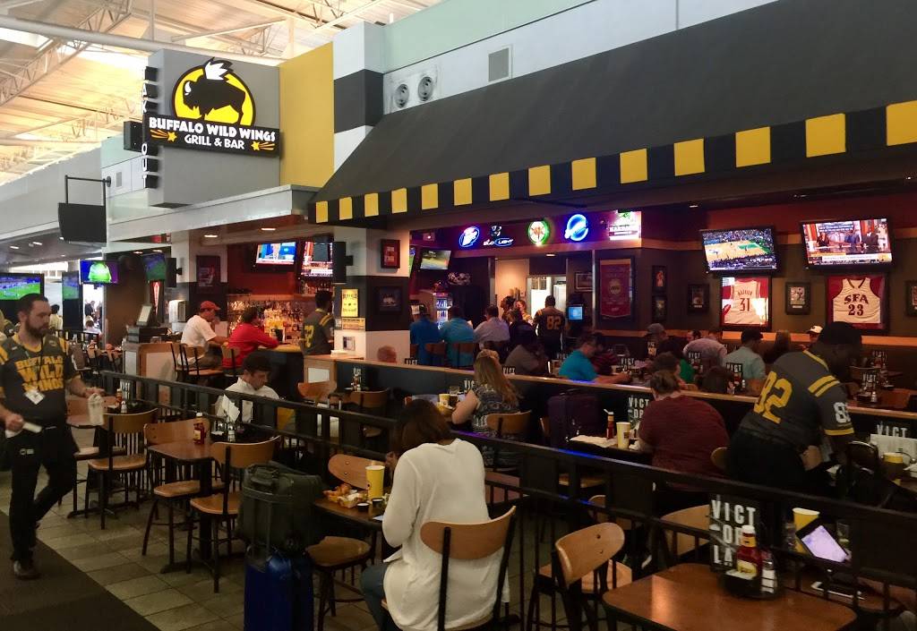 Buffalo Wild Wings | restaurant | 7800 Airport Blvd C-104, Houston, TX 77061, USA | 7136431326 OR +1 713-643-1326