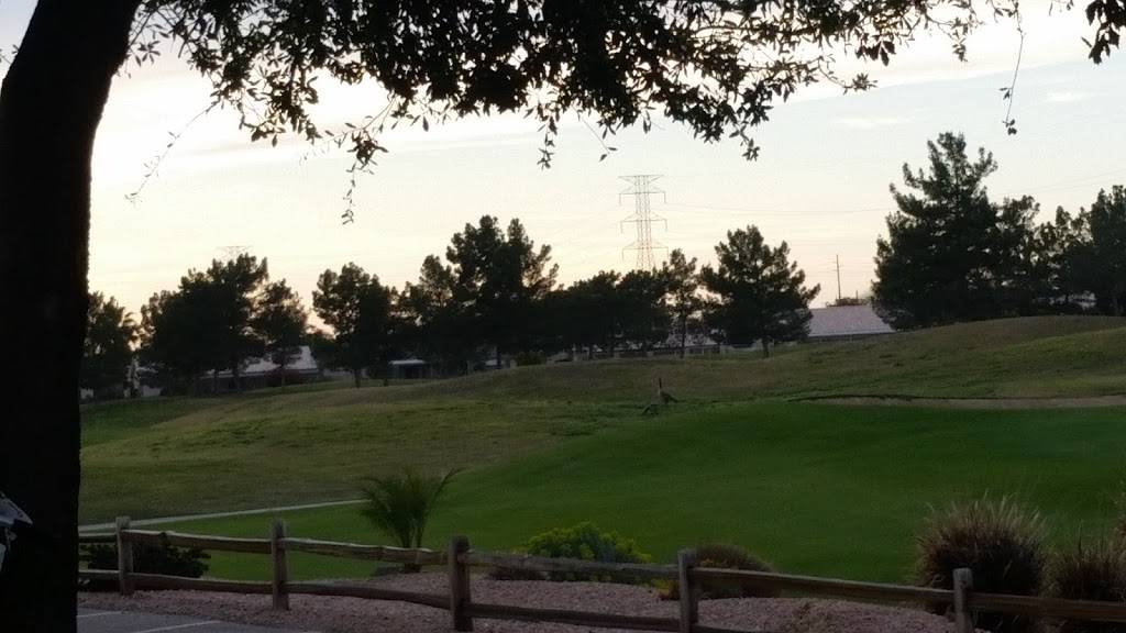 Fat Willys Family Sports Grill | restaurant | 650 N Hawes Rd, Mesa, AZ 85207, USA | 4803734444 OR +1 480-373-4444