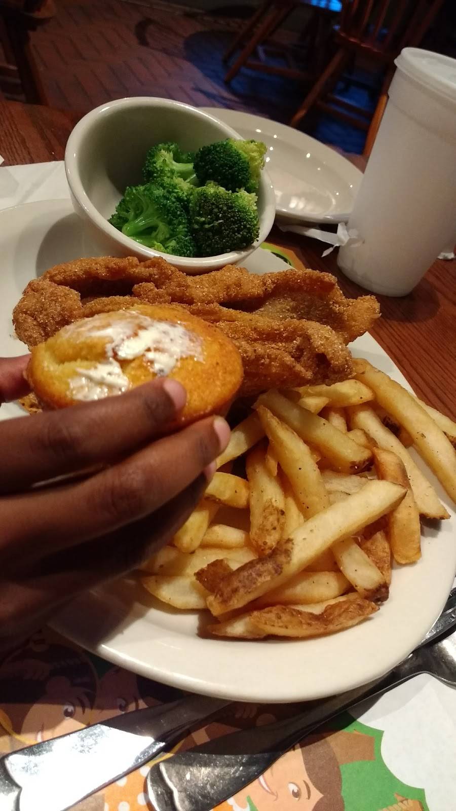 Cracker Barrel Old Country Store | restaurant | 1600 N 6th St, West Memphis, AR 72301, USA | 8707330469 OR +1 870-733-0469