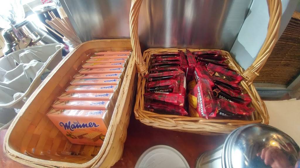 Connoisseur Coffee Company | restaurant | 2801 Middlefield Rd, Redwood City, CA 94063, USA | 6503695250 OR +1 650-369-5250