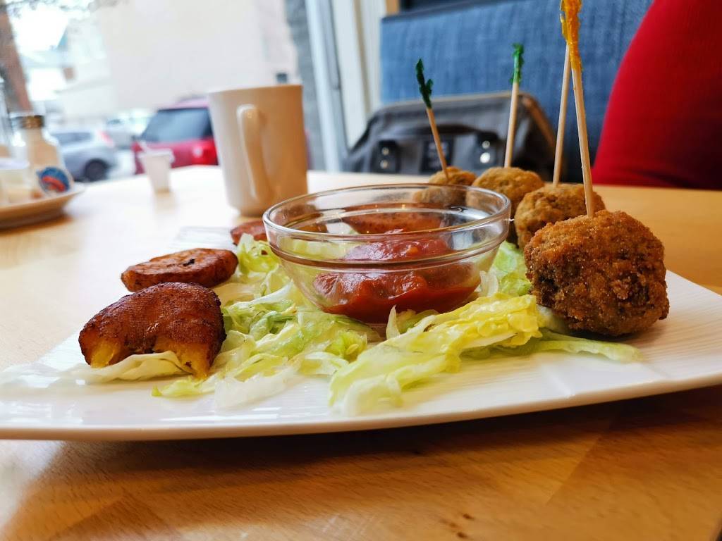 Le Métis - Déjeuner | restaurant | 2303 Rue des Ormeaux, Montréal, QC H1L 4X3, Canada | 5143546464 OR +1 514-354-6464