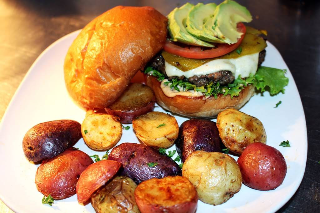 House Of JuJu By the Bay | restaurant | 945 Embarcadero, Morro Bay, CA 93442, USA | 8052251828 OR +1 805-225-1828