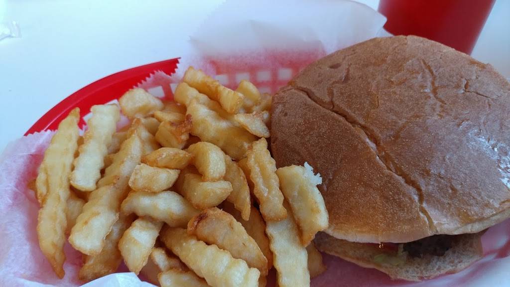 Chriss Drive In | restaurant | Siler City, NC 27344, USA | 9196632333 OR +1 919-663-2333