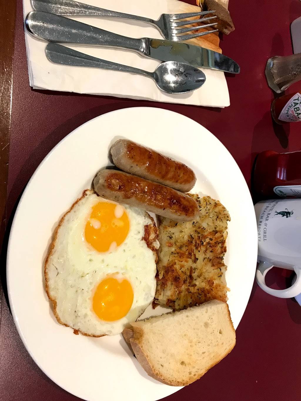 Del Monte Bar & Grill | restaurant | 1300 Sylvan Rd, Monterey, CA 93940, USA | 8312985899 OR +1 831-298-5899