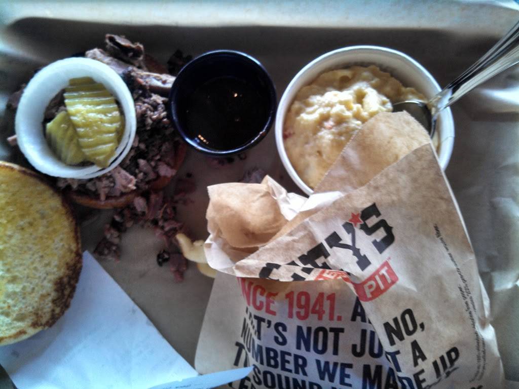 Dickeys Barbecue Pit | restaurant | 1197 Sanguinetti Rd, Sonora, CA 95370, USA | 2096773263 OR +1 209-677-3263
