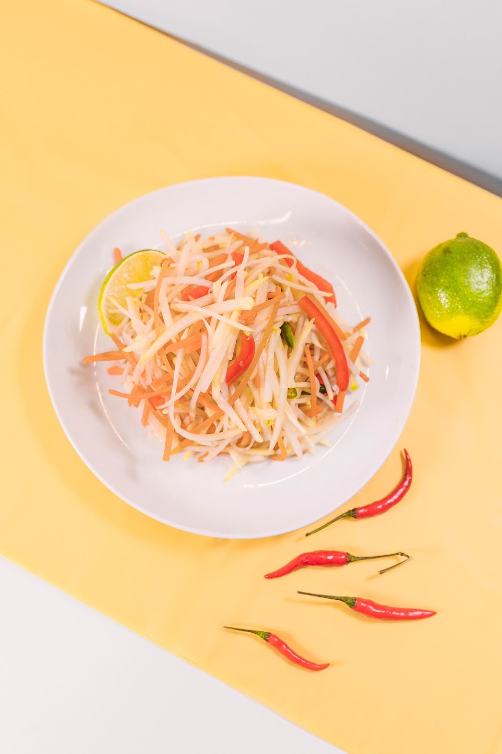 Double Thai - Comfort Rice and Noodles | restaurant | 631 N State St, Chicago, IL 60654, USA | 3128841283 OR +1 312-884-1283