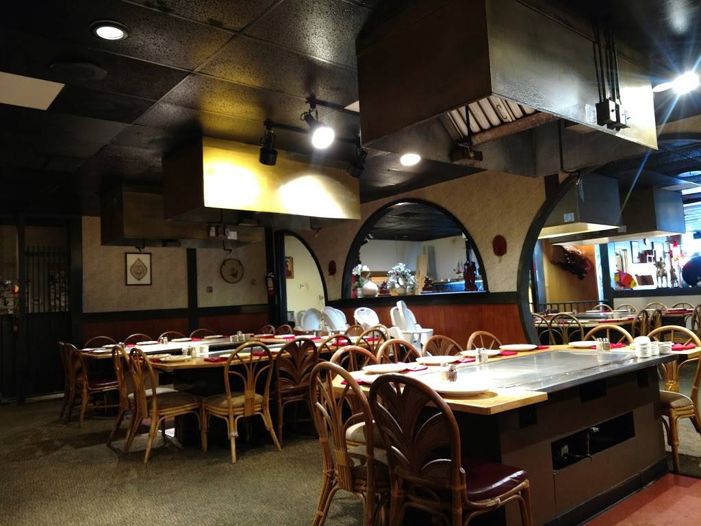 Asahi Japanese Steak House & Sushi Bar | restaurant | 4520 W Market St, Greensboro, NC 27407, USA | 3368558883 OR +1 336-855-8883
