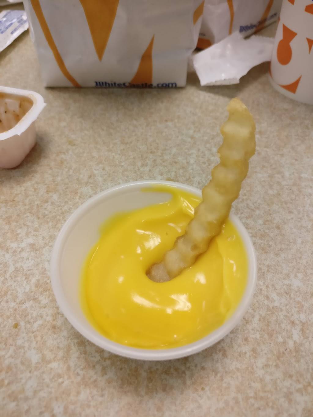 White Castle | restaurant | 2900 E Tremont Ave, Bronx, NY 10461, USA | 7187927659 OR +1 718-792-7659