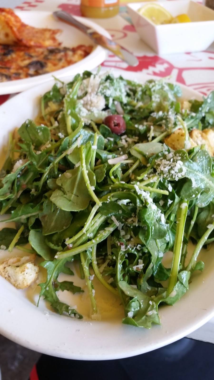 Delicious Pizza | restaurant | 7103, 6601 Sunset Blvd, Los Angeles, CA 90028, USA | 3234673840 OR +1 323-467-3840