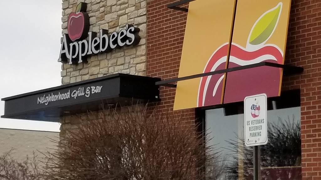 Applebees Grill + Bar | restaurant | 1700 S Koeller St, Oshkosh, WI 54902, USA | 9202318770 OR +1 920-231-8770